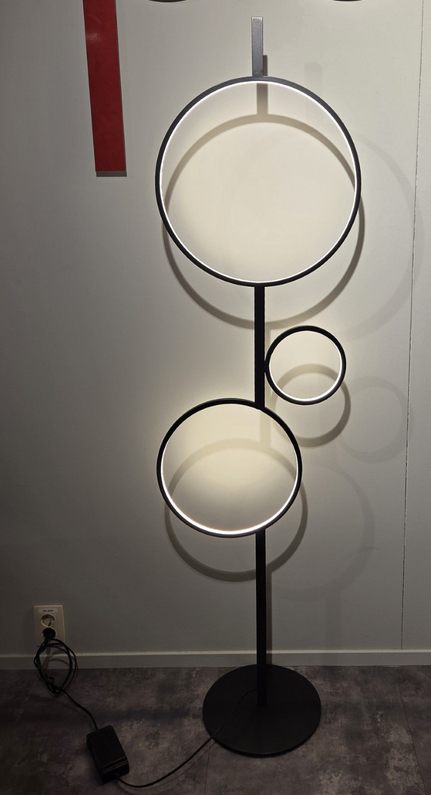 (Showroommodel) Pode Vloerlamp Osun Lava