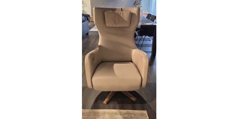 (Showroommodel) Fauteuil Trones Six