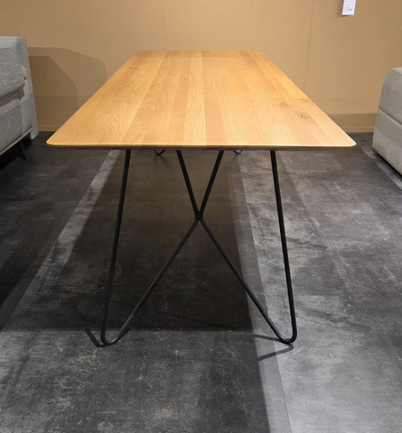 (Showroommodel) Seuren Eettafel Bee Get III