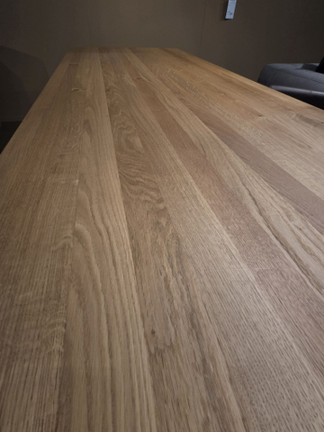 (Showroommodel) Seuren Eettafel Bee Get III