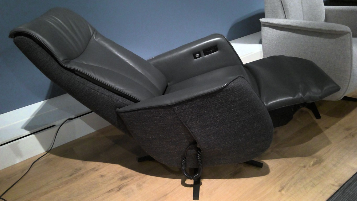 (Showroommodel) INHOUSE Sta-Op Fauteuil Lerira