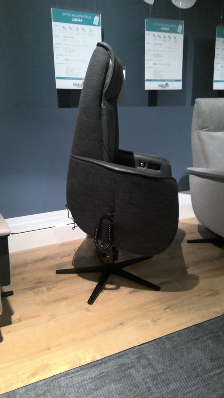 (Showroommodel) INHOUSE Sta-Op Fauteuil Lerira