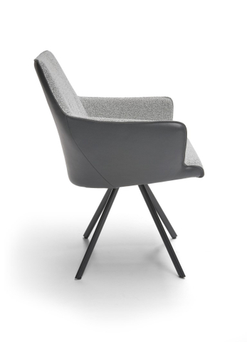 Bree's New World Armstoel Panache