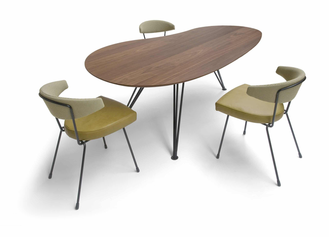 Bree's New World Eettafel Cloudy