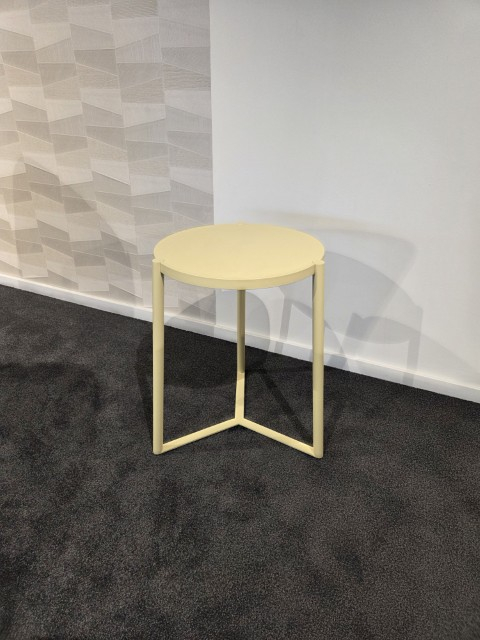 (Showroommodel) Leolux Evidence Bijzettafel Zusa 