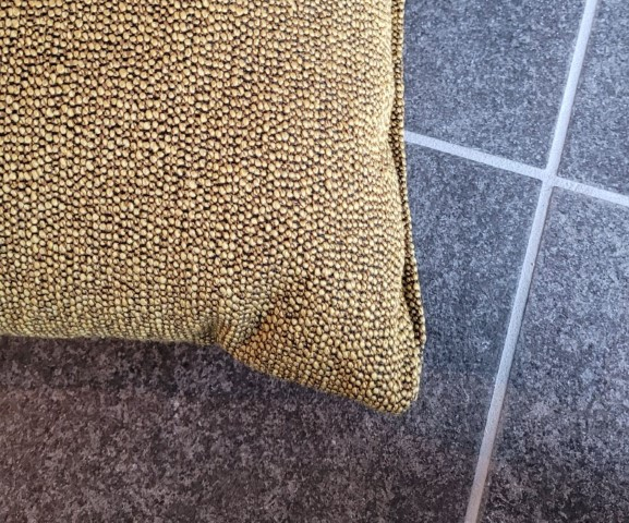 (Showmodel)Leolux Evidence Sierkussen Stripe Pirol