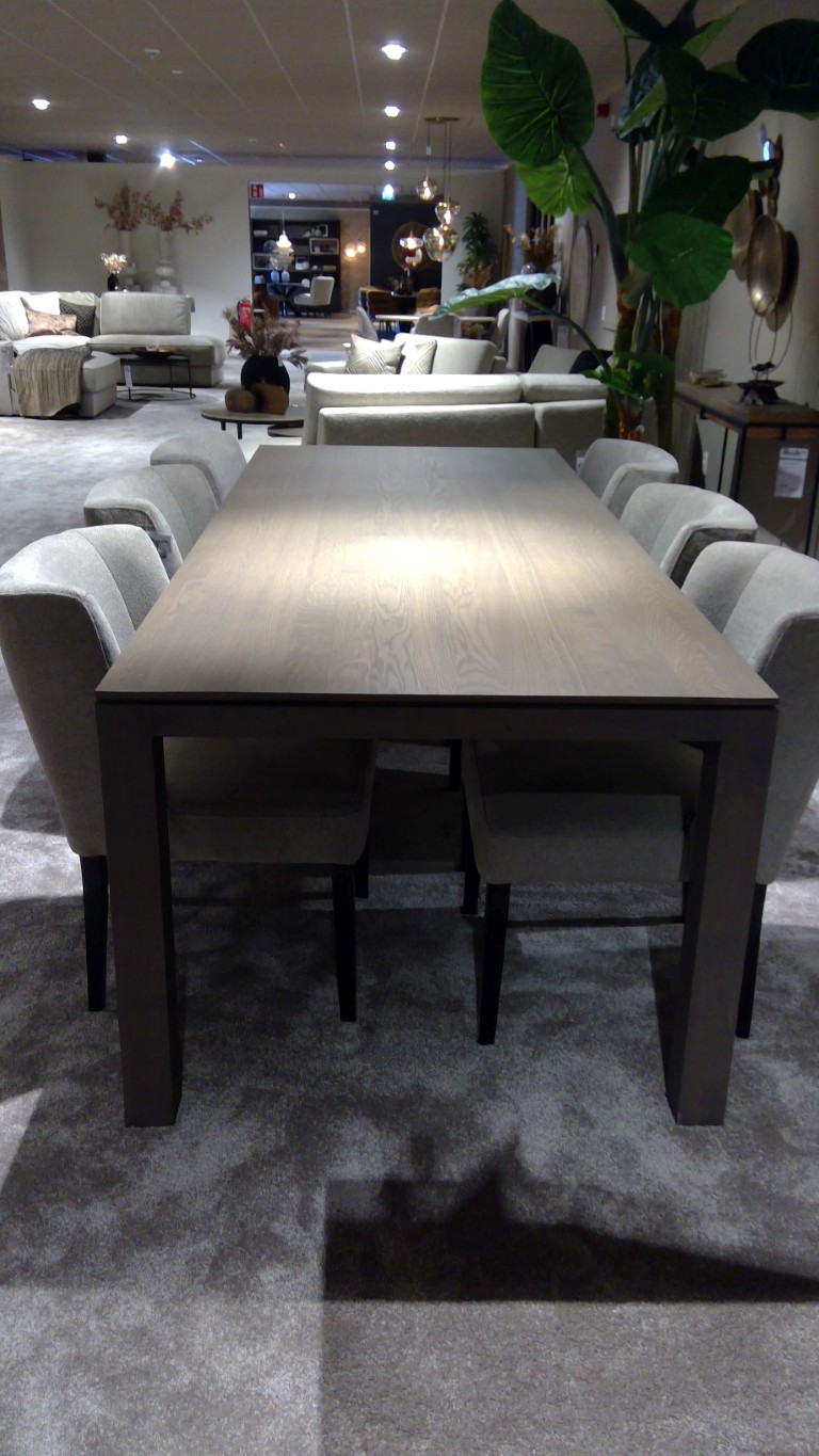 (Showroommodel) BKS Eettafel Solid 240 Brown