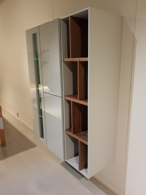 (Showroommodel)NOW!By Hulsta Wandkast Vision Grijs