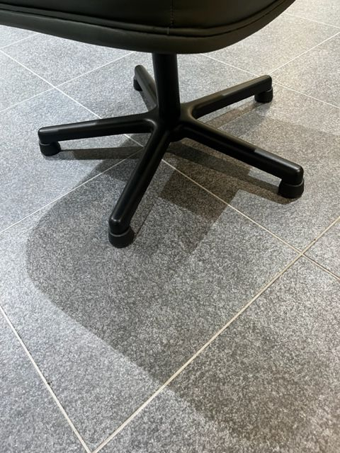 (Showroommodel) Artifort Poef P141