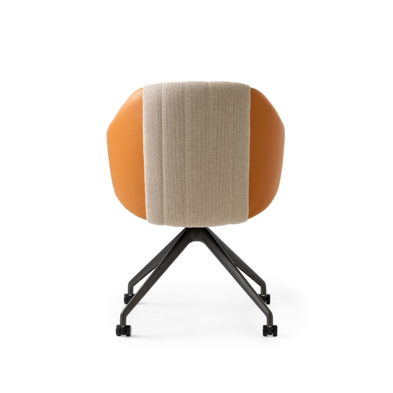 Leolux Stoel Baani Cruz