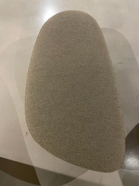 (Showroommodel) Eyye Poef Kivi Rock Stone