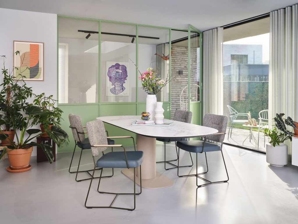 Bert Plantagie Eettafel Table Talk Bootvorm