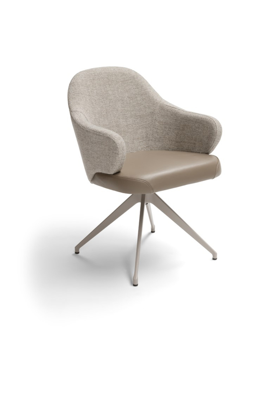 Bree's New World Armstoel Linq 