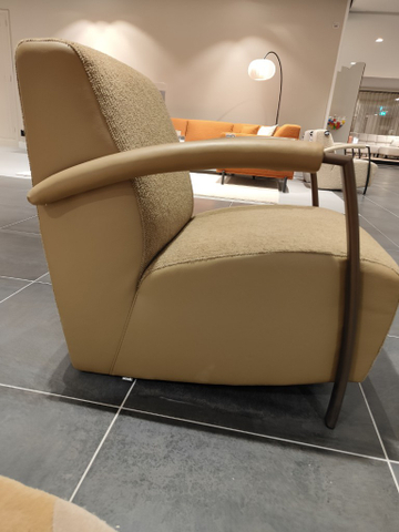 (Showroommodel)Montel Fauteuil Suzy Army