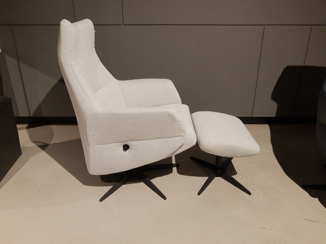 (Showroommodel) Movani Relaxfauteuil&hocker Fonko