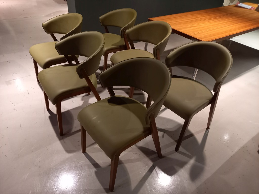 (Showroommodel) Hulsta Stoelenset S500 Olive S/6