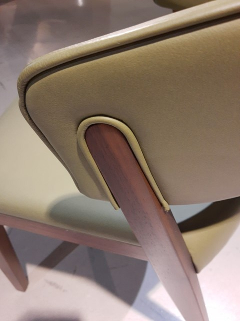 (Showroommodel) Hulsta Stoelenset S500 Olive S/6