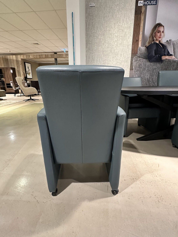 (Showroommodel) INHOUSE Eetset Carol Whale S/6