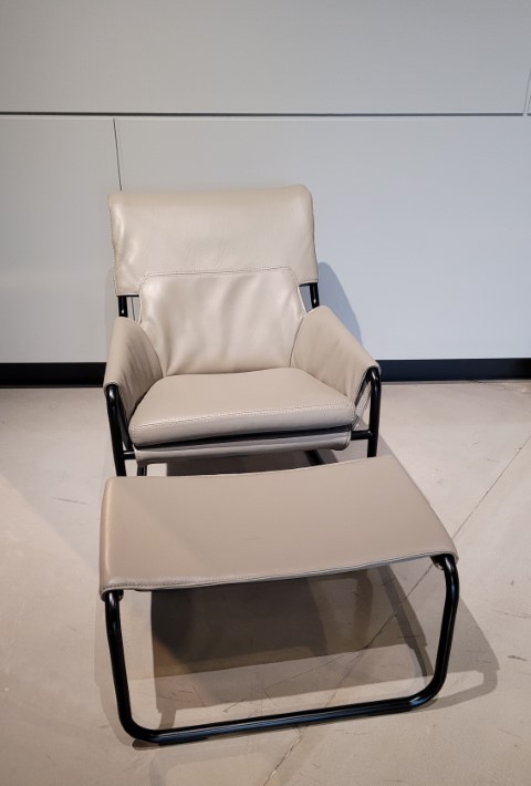 (Showroommodel) Durlet Fauteuil&Hocker Copacabana 