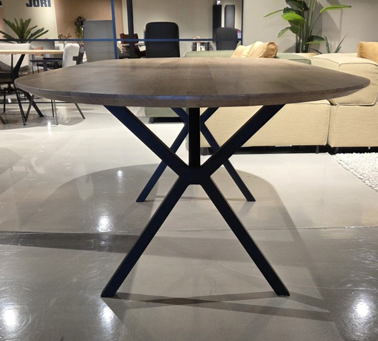 (Showroommodel) Studio Mik Eettafel Casco