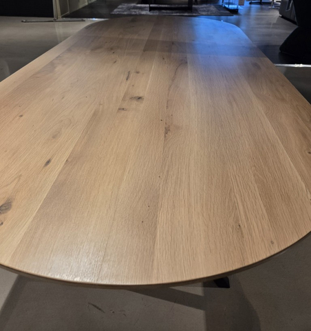 (Showroommodel) Studio Mik Eettafel Casco