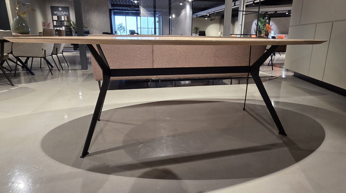 (Showroommodel) Studio Mik Eettafel Room