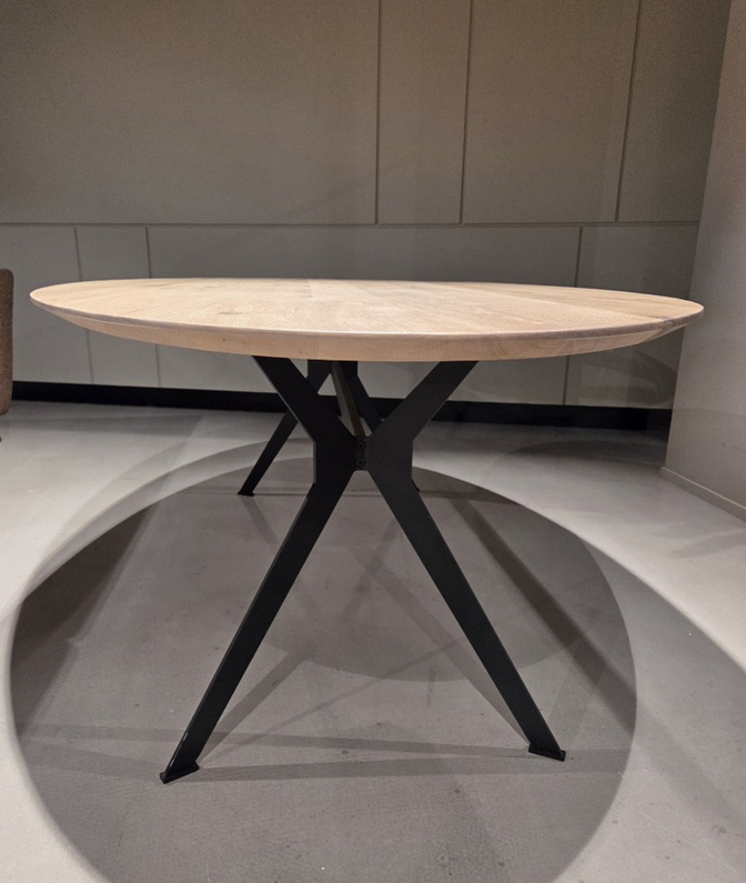 (Showroommodel) Studio Mik Eettafel Room