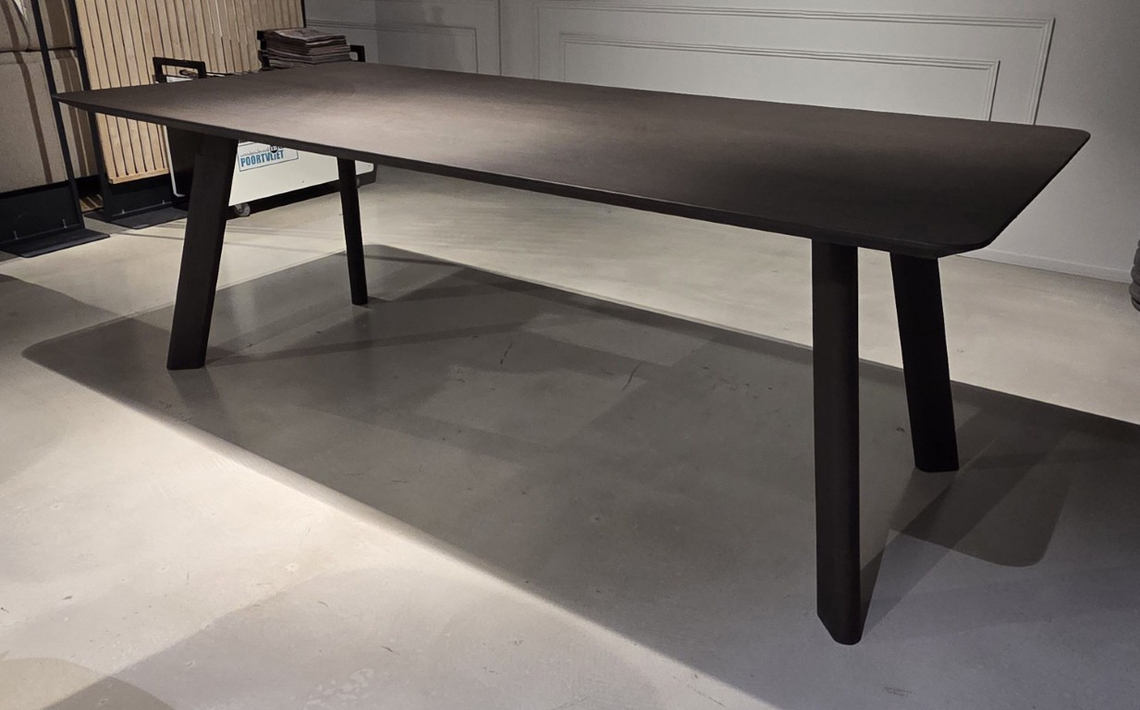 (Showroommodel) Topfrom Eettafel Arezzo Espresso