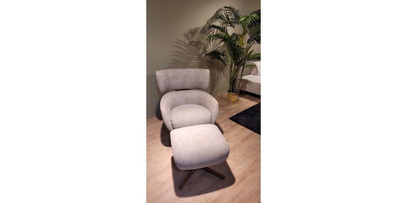 (Showroommodel) Montis Fauteuil & Hocker George