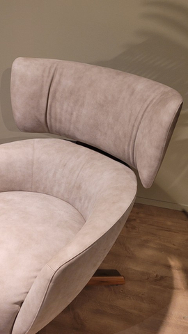(Showroommodel) Montis Fauteuil & Hocker George