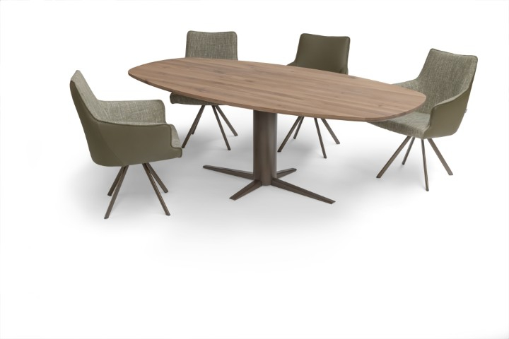 Bree's New World Eettafel Thor Deens Ovaal