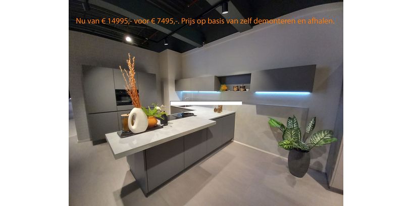 (Showroommodel) Keuken met schiereiland KB04