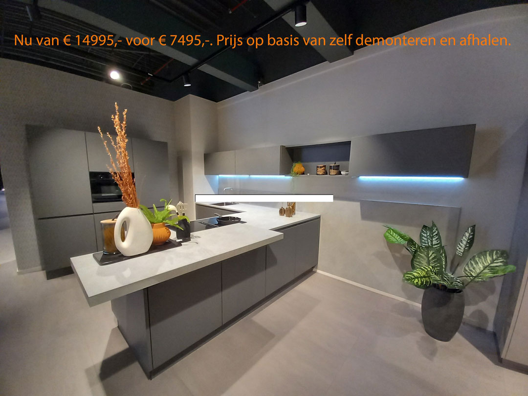 (Showroommodel) Keuken met schiereiland KB04