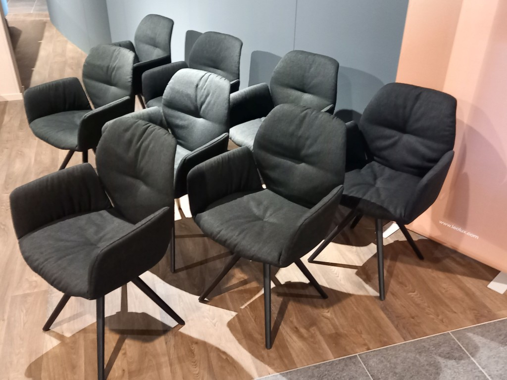 (Showroommodel) Mobitec Armstoelenset Mood 99 S/8