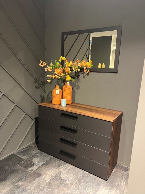 (Showroommodel) Nolte Commode & Spiegel Alegro