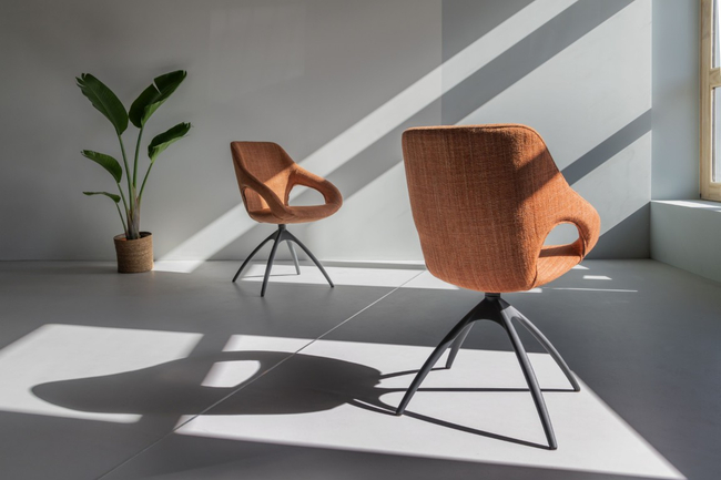 Bree's New World Armstoel Quby 