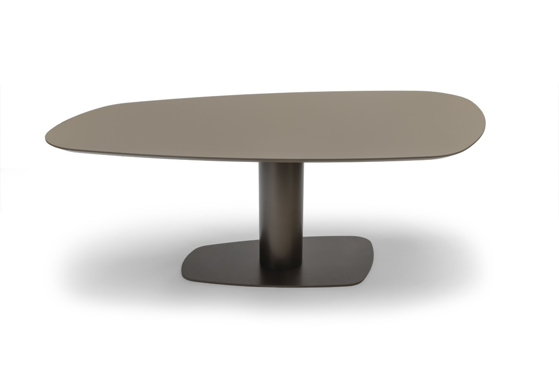 Bree's New World Eettafel Trapea Trapezium