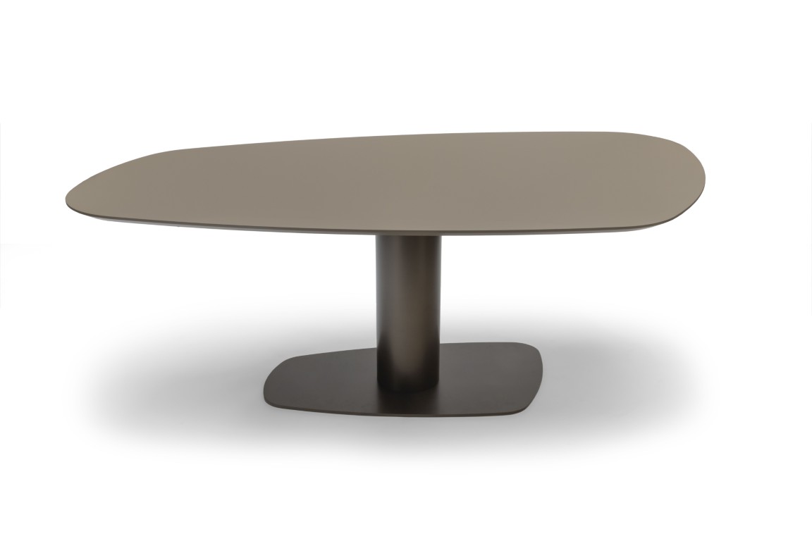 Bree's New World Eettafel Trapea Trapezium