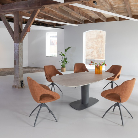 Bree's New World Eettafel Trapea Trapezium