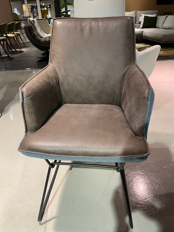 (Showroommodel) Eetset Wing Schoko