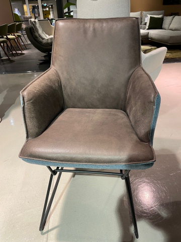 (Showroommodel) Eetset Wing Schoko