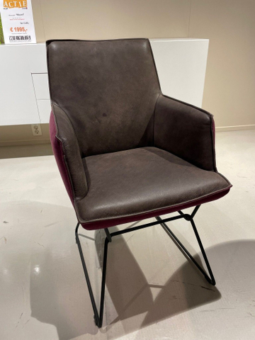 (Showroommodel) Eetset Wing Schoko