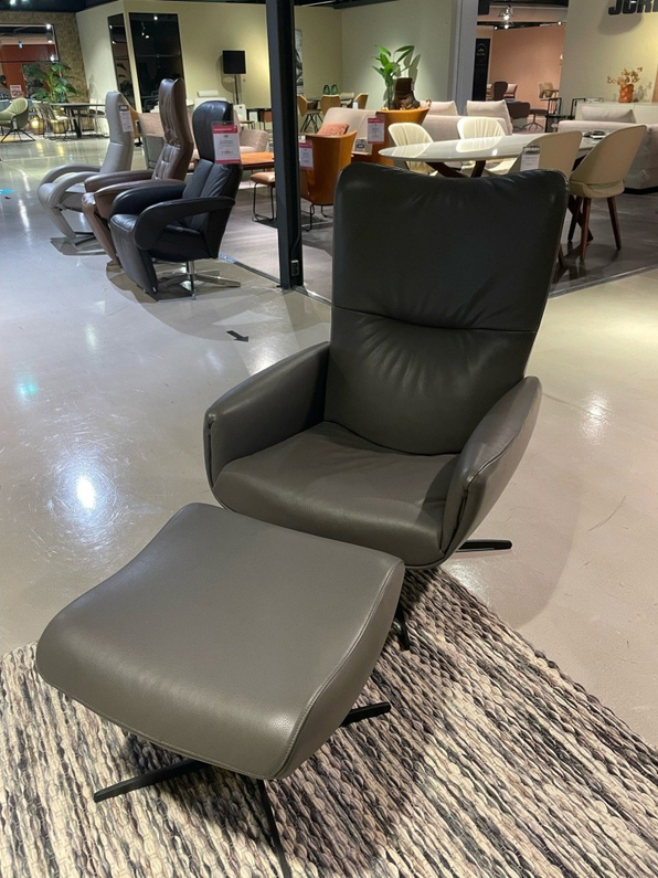 (Showroommodel)Jori Fauteuil+hocker Time-Out Smoke
