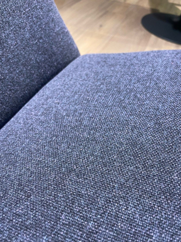 (Showroommodel) Artifort Fauteuil+Poef F141