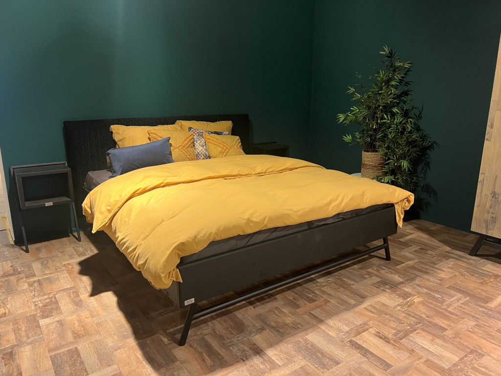 (Showroommodel) Ledikant Kinks 