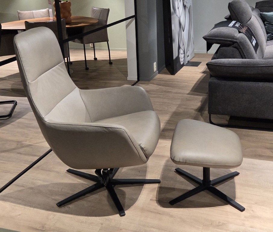 (Showroommodel)Topform Draaifauteuil&Hocker Faro