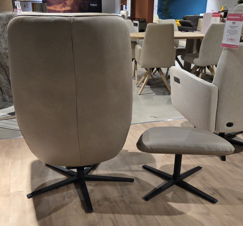 (Showroommodel)Topform Draaifauteuil&Hocker Faro
