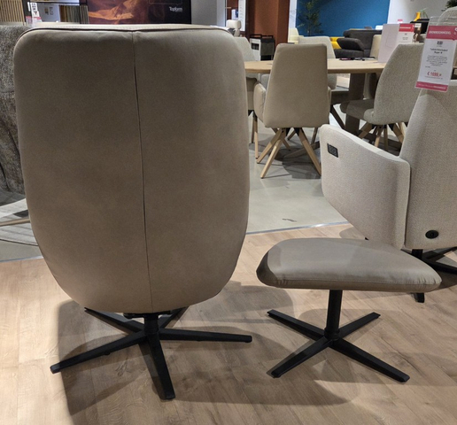 (Showroommodel)Topform Draaifauteuil&Hocker Faro