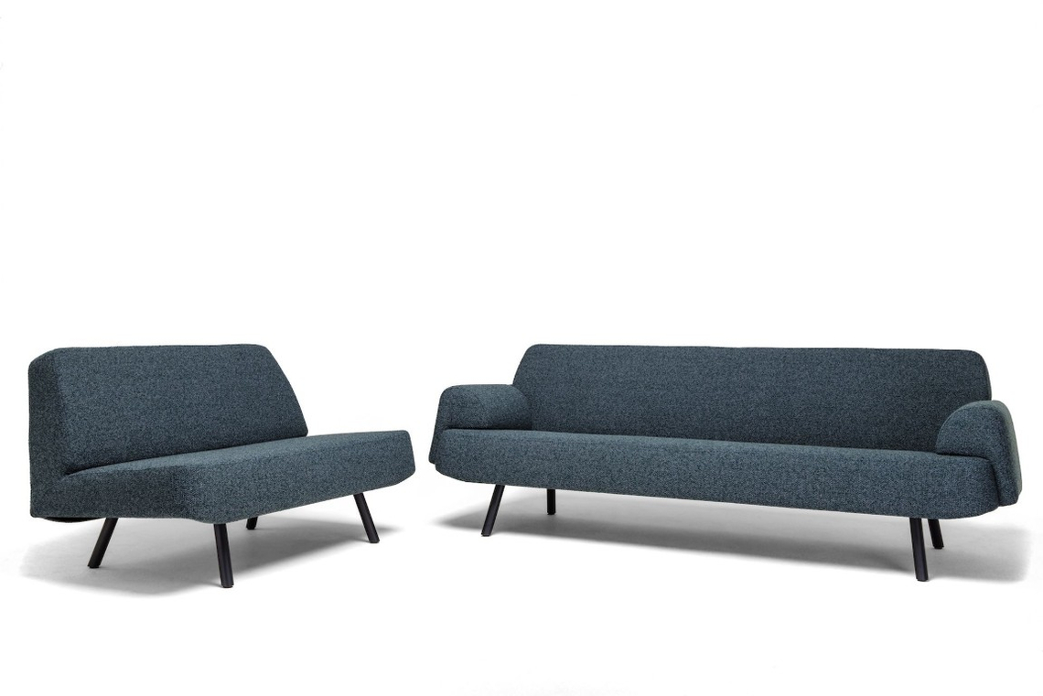 Cloak Bank 3-Zits Beach 