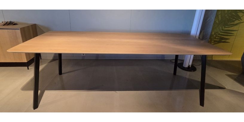 (Showroommodel) Studio Henk Eettafel New Classic